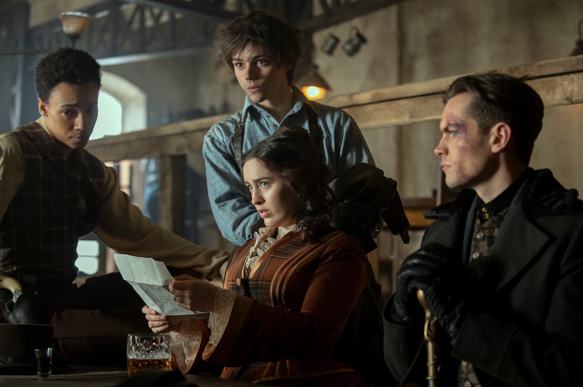 Shadow and Bone. (L to R) Kit Young as Jesper Fahey, Danielle Galligan as Nina Zenik, Jack Wolfe as Wylan, Freddy Carter as Kaz Brekker in episode 205 of Shadow and Bone. Cr. Timea Saghy/Netflix © 2023
