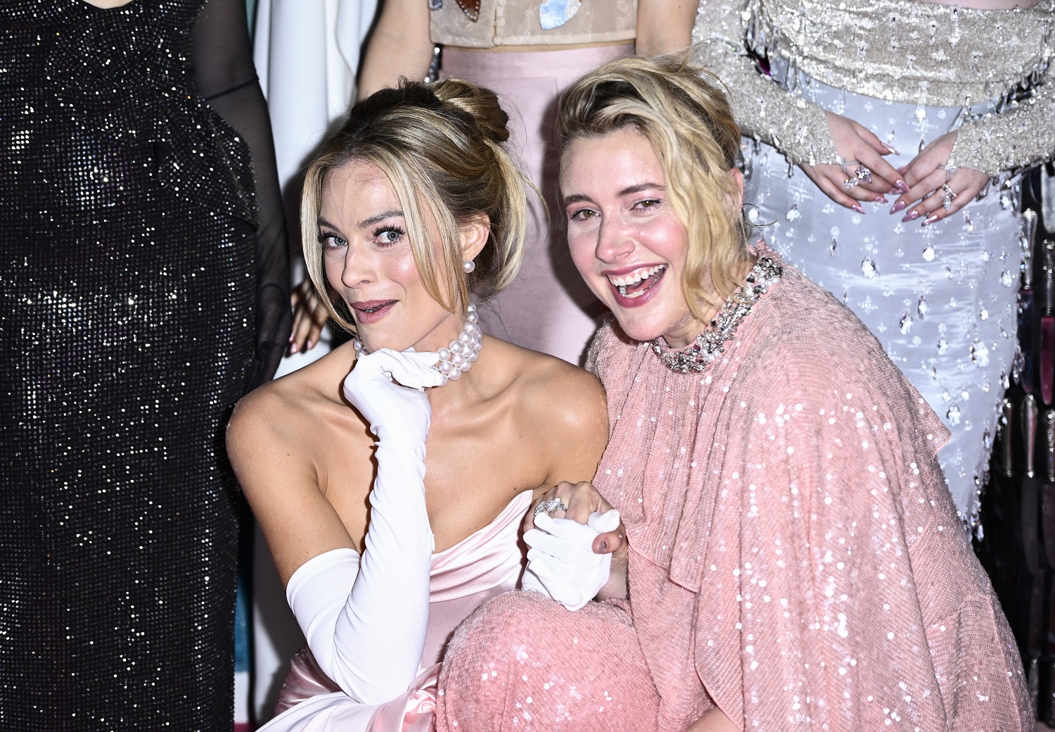 Barbie, le livre arrive avec le scénario et des photos inédites du film