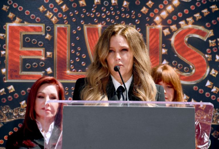 Les mémoires de Lisa Marie Presley seront publiées à titre posthume à l&rsquo;automne