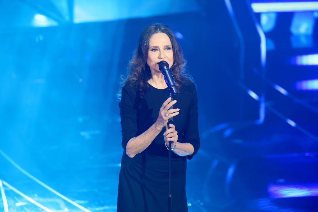 Sanremo 2024, il messaggio di Gigliola Cinquetti: «L’amore cresce nei momenti difficili»