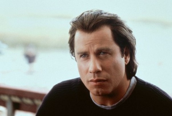 Le seul témoin est le film qui sera diffusé ce soir sur la chaîne Rai Movie, voici l'intrigue, le casting et les curiosités du film réalisé par Harold Becker avec John Travolta et Vince Vaughn.