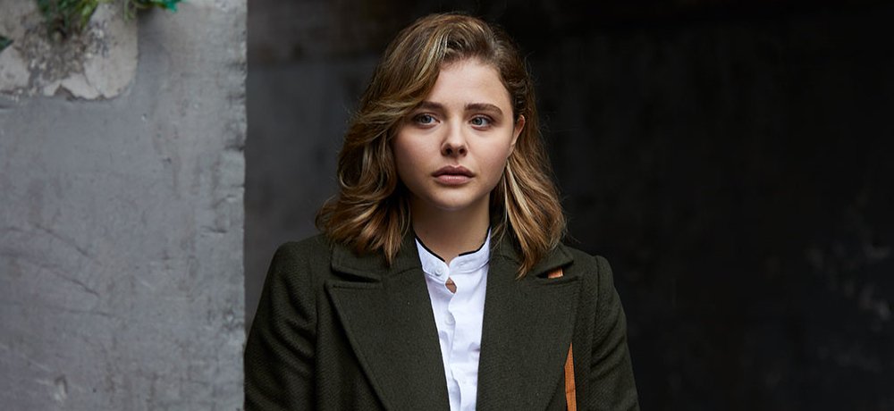 Greta est le film qui sera diffusé ce soir sur Rai 2, voici l'intrigue, le casting et les curiosités du film réalisé par Neil Jordan avec Isabelle Huppert et Chloe Grace Moretz comme protagonistes.