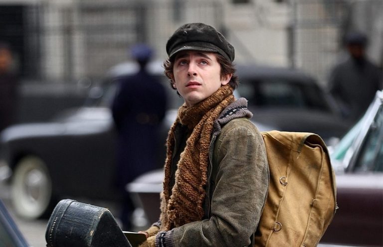Bob Dylan, des fans contre le look de Timothée Chalamet dans le film