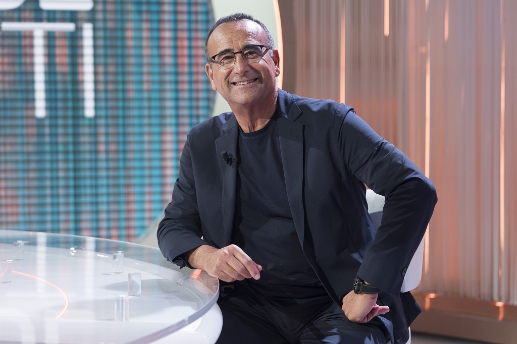 Les dernières rumeurs veulent que Carlo Conti soit à Sanremo 2025 avec Pieraccioni et Panariello. Les co-animatrices sont Elodie et Annalisa.