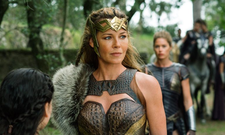 Connie Nielsen pense que Wonder Woman 3 « C&rsquo;est fou » avec Gal Gadot n&rsquo;arrive pas