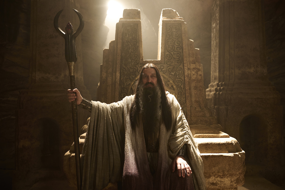 La saison 3 de Rings of Power doit éviter de transformer le sorcier noir en un autre mystère de Gandalf