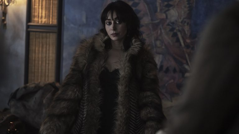 Le Pingouin réussit une torsion de Sofia Falcone directement tirée des bandes dessinées