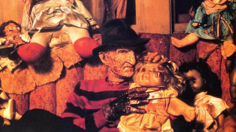 Pourquoi Nightmare on Elm Street et Freddy Krueger sont toujours aussi effrayants 40 ans plus tard