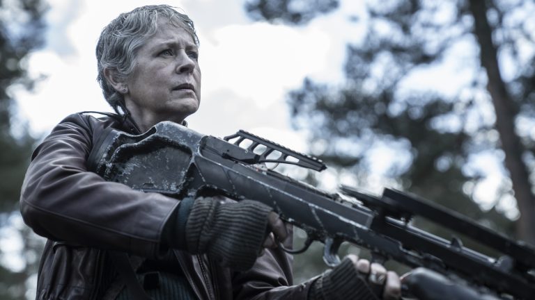 TWD : Carol trouve le chemin de la France dans l&rsquo;aperçu exclusif de la saison 2 de Daryl Dixon