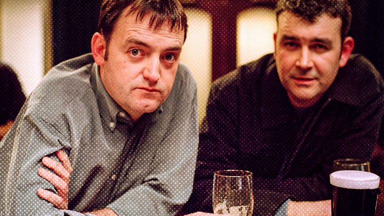 Un remake britannique de Cheers ? Le Royaume-Uni a déjà la sitcom parfaite pour un pub