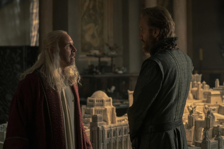 HOTD Saison 3 : Rhys Ifans taquine le retour d&rsquo;Otto et ce qu&rsquo;il ressentirait à propos de l&rsquo;accord d&rsquo;Alicent avec King&rsquo;s Landing