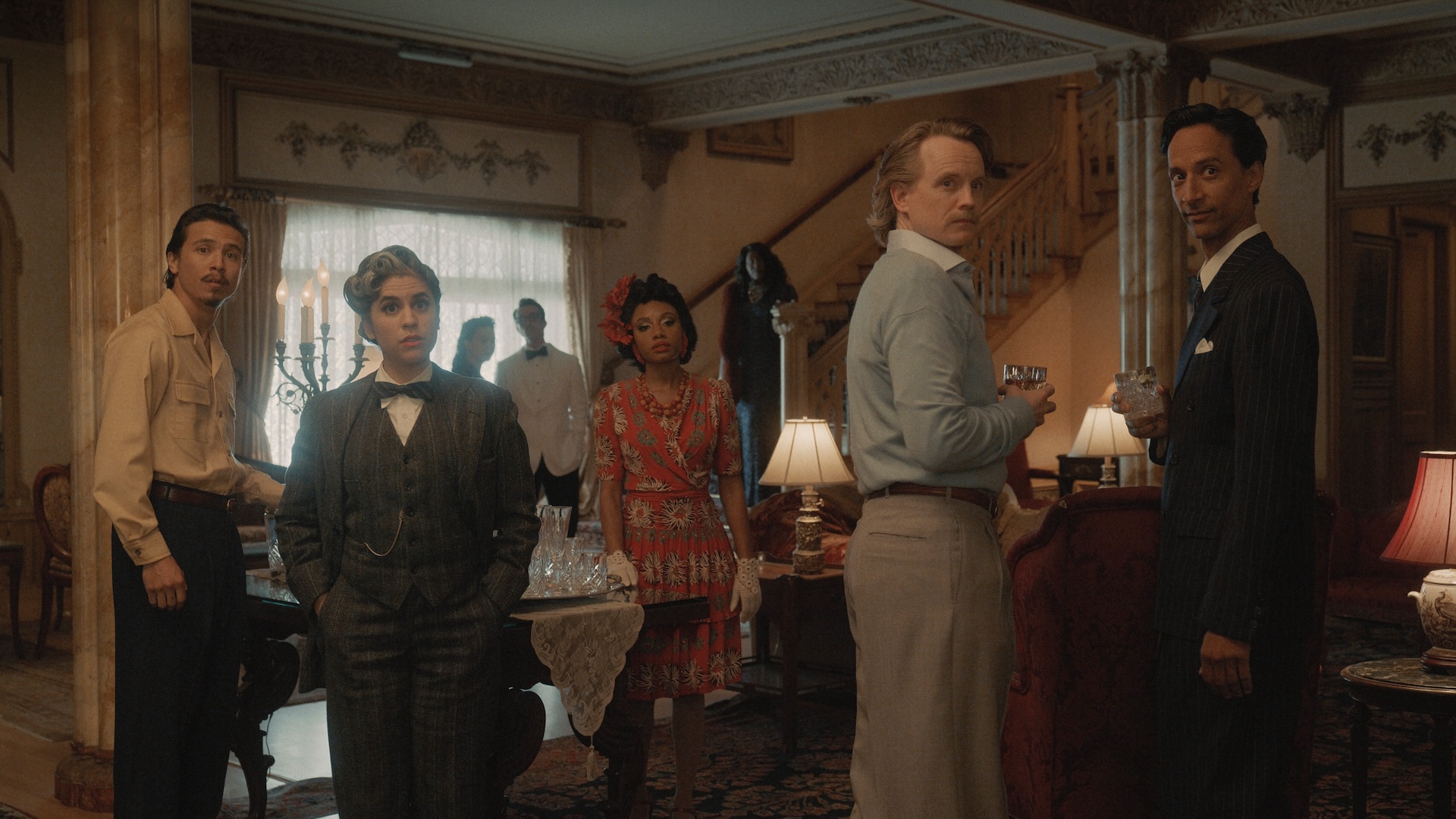 Inside Mythic Quest Season 4's Murder Mystery Hommet "La fête du méchant"