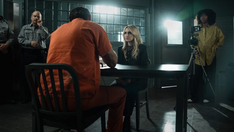 Exclusif First Look at Happy Face: A Real Life Serial Killer Story dans une nouvelle perspective