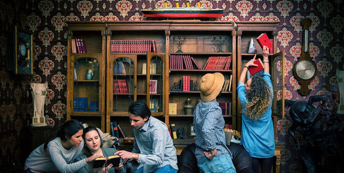 Stratégies de travail d'équipe dans la salle d'évasion