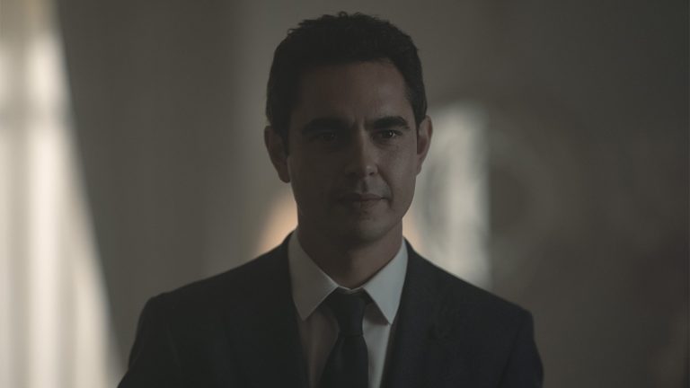 Max Minghella explique le choix de Nick dans le conte Handmaid: « C&rsquo;est un très bon survivant »