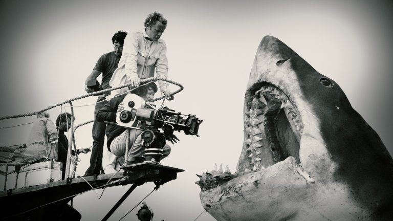 Jaws a quitté Steven Spielberg en larmes pendant des années tout en se cachant sur la balade du parc à thème