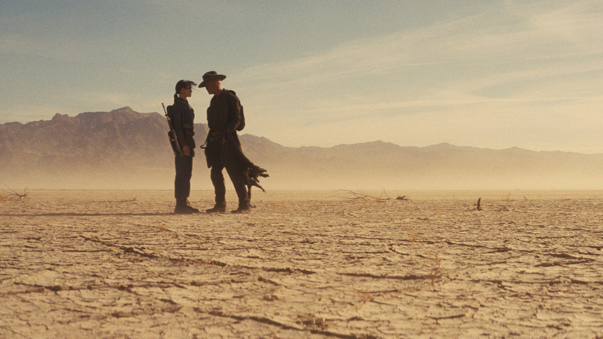 Ella Purnell, Walton Goggins in the desert in Fallout season 2