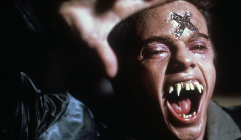 Fright Night a prédit les deux côtés de la culture nerd il y a 40 ans