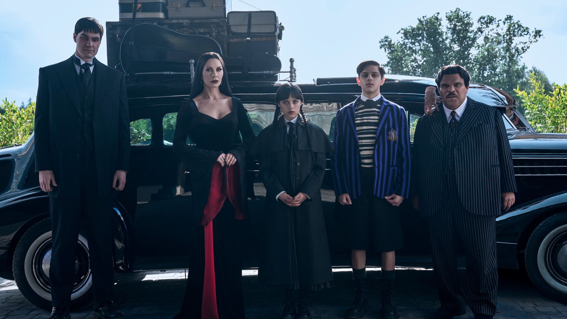Mercredi Saison 2 Partie 1 Revue: pas de ralentissement de deuxième année en vue