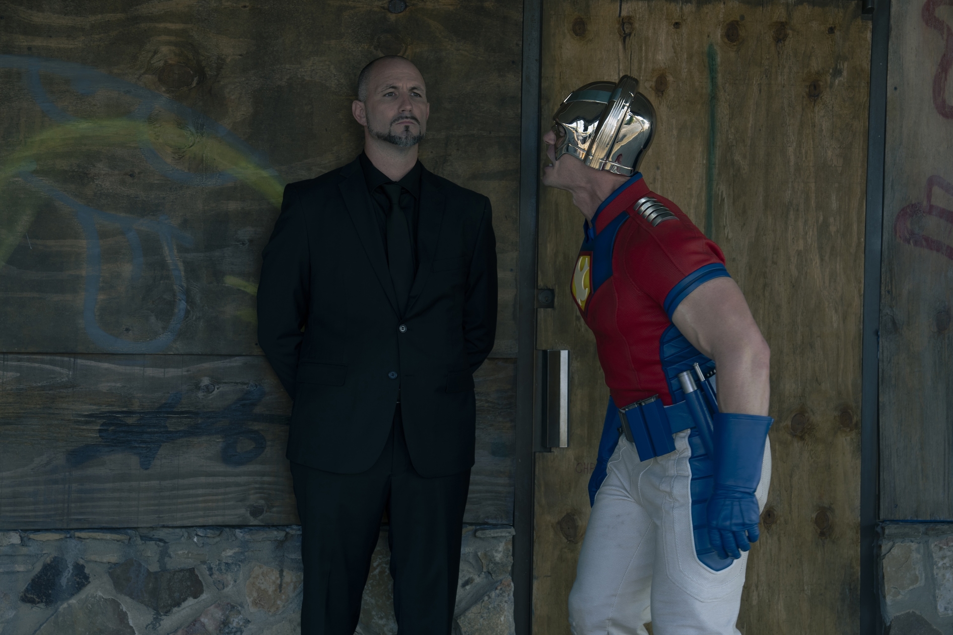 Peacemaker Season 2 corrige le canon du DCU avant le roulement des crédits d'ouverture