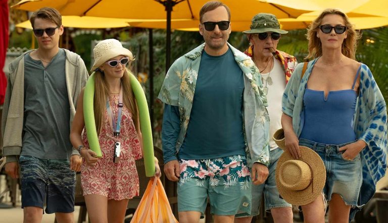 Personne 2: Bob Odenkirk et Connie Nielsen révèlent leurs cauchemars de vacances réels