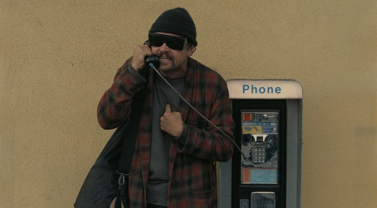 Leonardo DiCaprio s&rsquo;ouvre sur l&rsquo;influence de son père: «Je lis toujours les scripts avec lui»