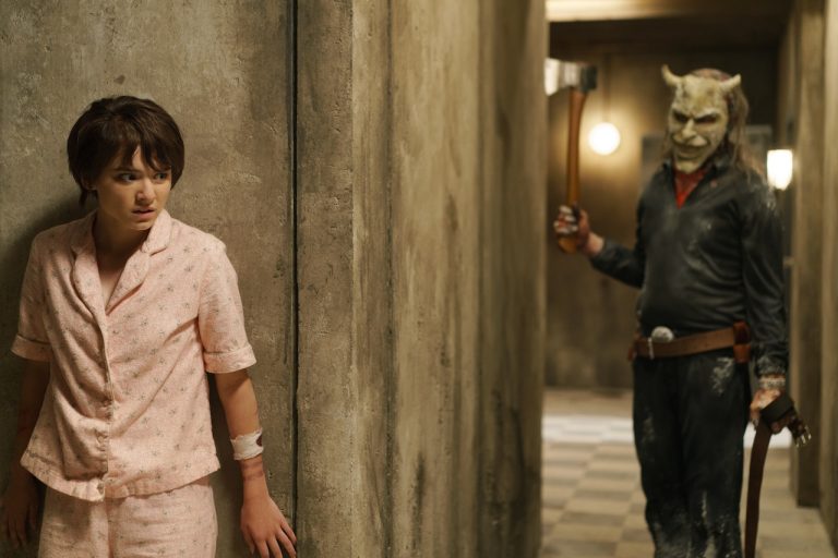 Black Phone 2 Review: Une suite Slasher avec Icy Kills et un Ethan Hawke fougueux