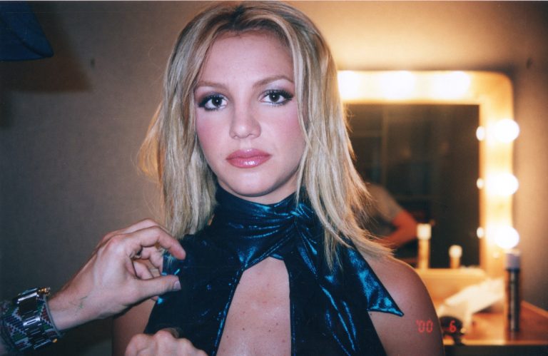 Un méchant réalisateur veut faire un film avec Britney Spears