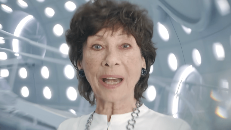 Voici ce que voulait dire à l&rsquo;origine le docteur qui revient de Carole Ann Ford