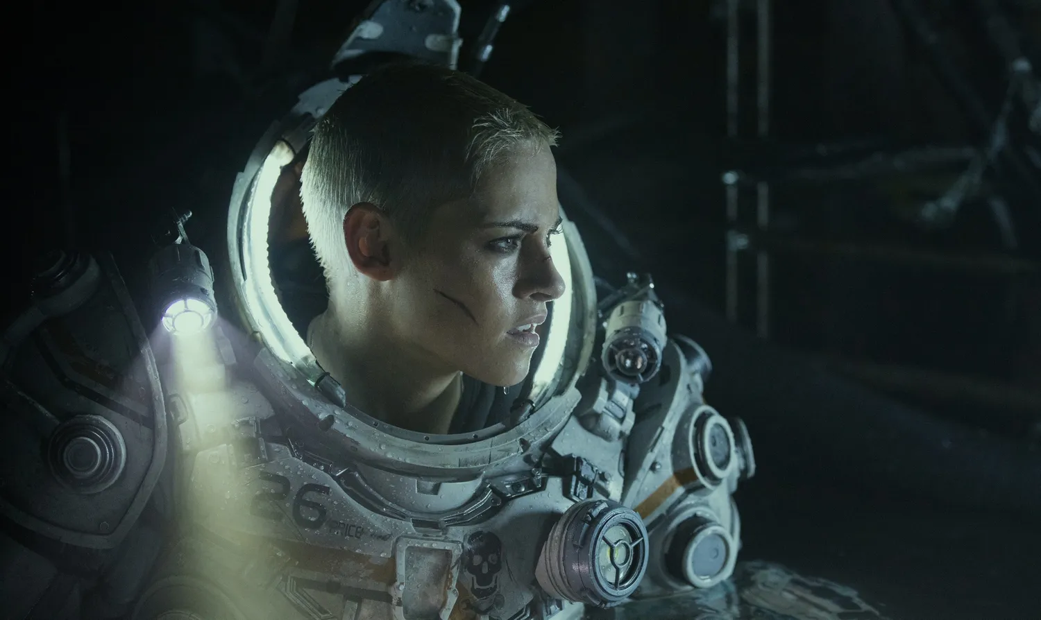 Kristen Stewart dit que les réalisateurs doivent voler leurs films, et elle a raison