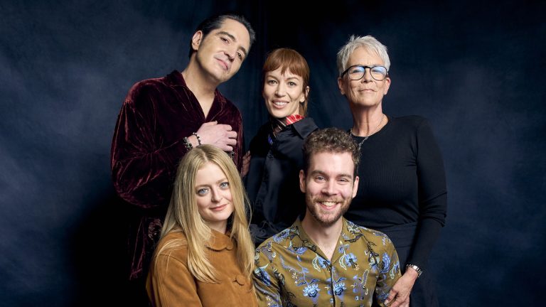 Jamie Lee Curtis défend Timothée Chalamet contre les réactions négatives en ligne
