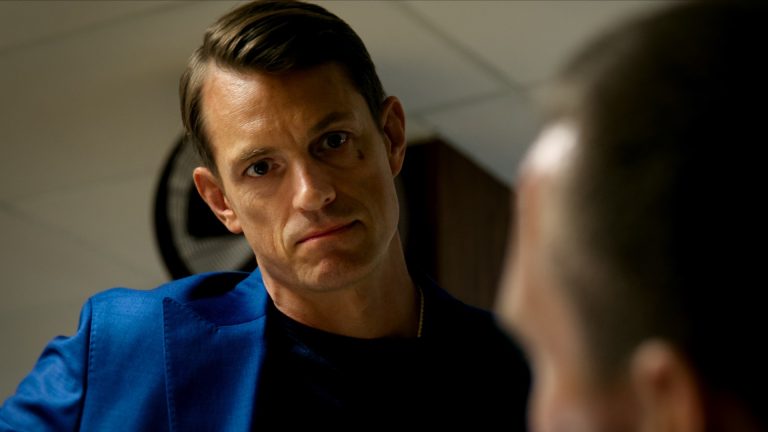 Joel Kinnaman est hors de chaîne dans le trou du détective de Jo Nesbø