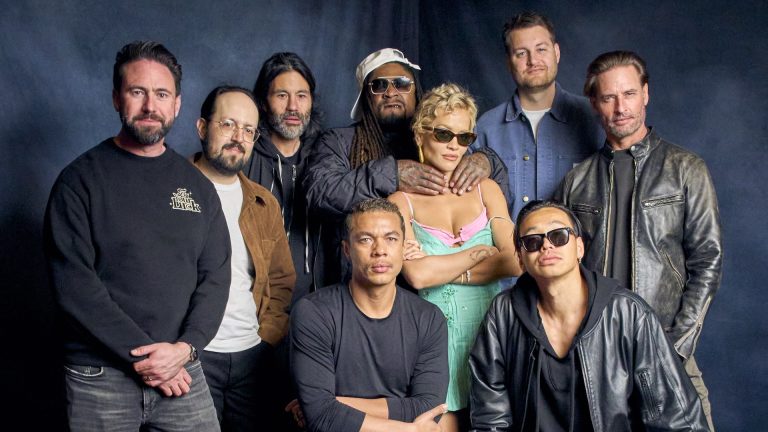 He Bled Neon : Marshawn Lynch et Rita Ora parlent d&rsquo;une histoire de crime à Las Vegas hors du Strip