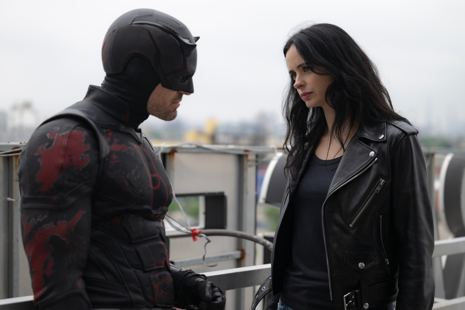 Matt Murdock/Daredevil (Charlie Cox) and Jessica Jones (Krysten Ritter) in Marvel Television's DAREDEVIL: BORN AGAIN SEASON 2, exclusively on Disney+. Photo by Jojo Whilden. © 2026 MARVEL.